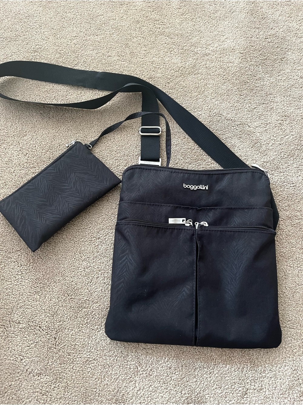 Baggallini Black Nylon Crossbody with Removable Pouch